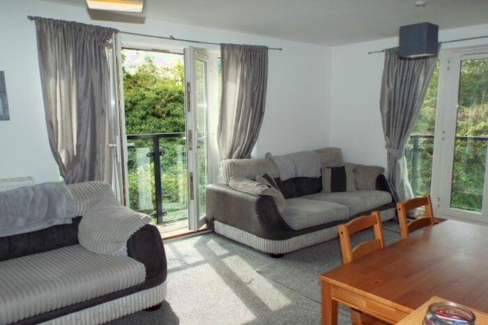 2 Bedroom Flat To Rent In Black Eagle Drive, Gravesend, DA11