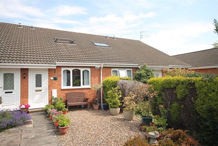1 Bedroom Semi-Detached Bungalow For Sale In Fairney Edge, Ponteland, Newcastle Upon Tyne, NE20