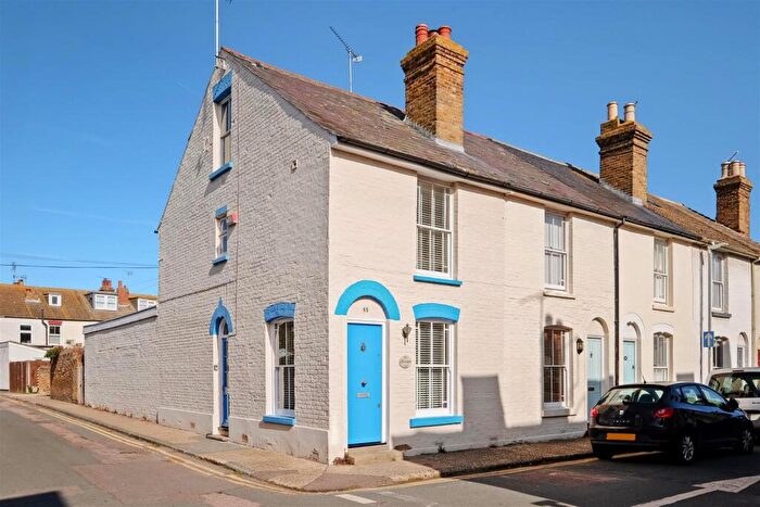 3 Bedroom End Of Terrace House For Sale In Victoria Street, Whitstable, CT5