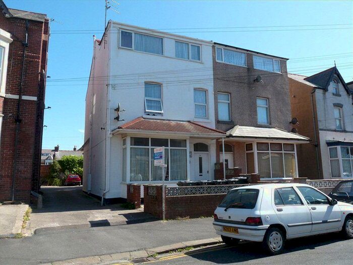 1 Bedroom Flat To Rent In Flat, Park Road, Lytham St. Annes, FY8