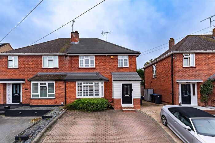 3 Bedroom Semi-Detached House For Sale In Crows Road, Epping, CM16