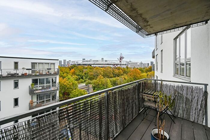 2 Bedroom Flat To Rent In Wick Lane, London, E3