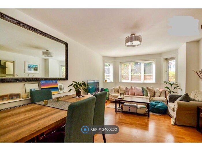 2 Bedroom Flat To Rent In St James Drive, London, SW12