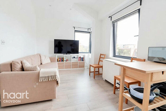 1 Bedroom Flat To Rent In High Street, Purley, CR8