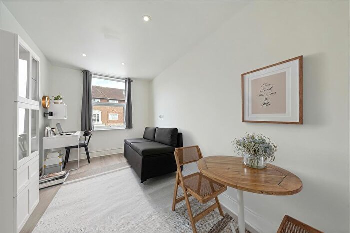 1 Bedroom Flat To Rent In East End Road, East Finchley, N2