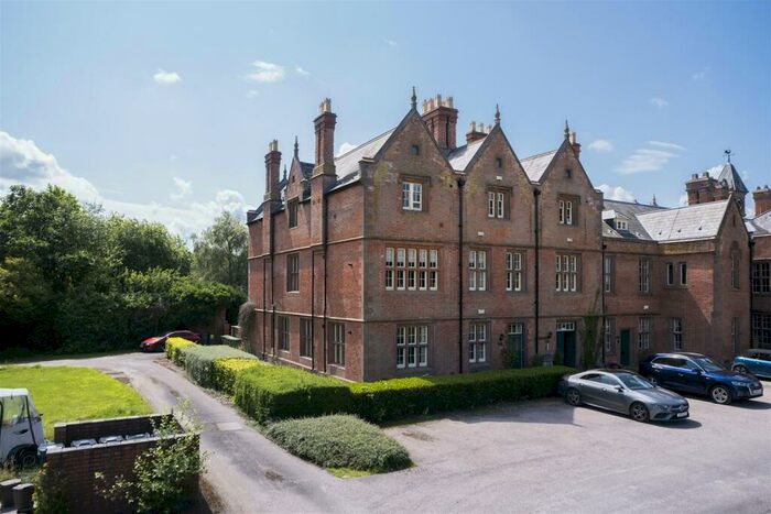 3 Bedroom Apartment For Sale In Vale Royal Drive, Whitegate, Northwich, CW8