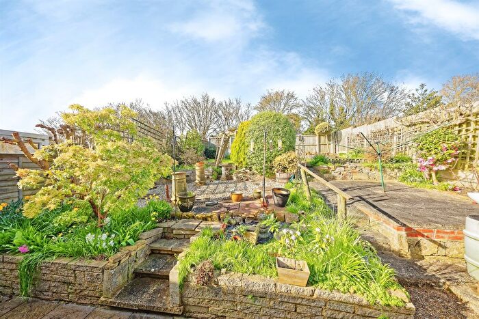 2 Bedroom Semi-detached Bungalow For Sale In Meadow Road, Sturry, Canterbury, CT2