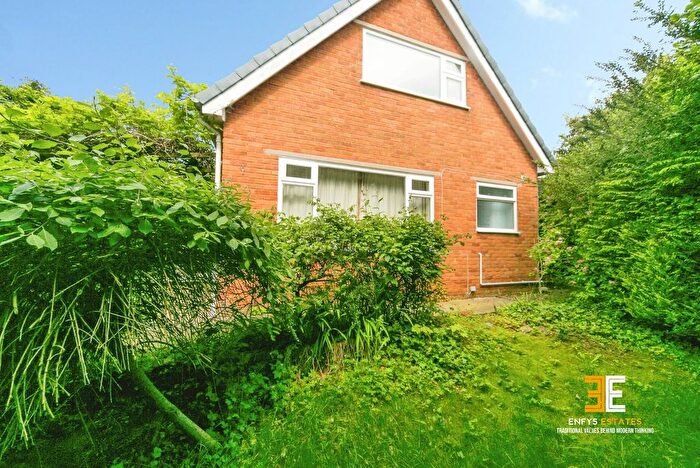 2 Bedroom Detached House For Sale In Bron Yr Afon, Conwy, LL32