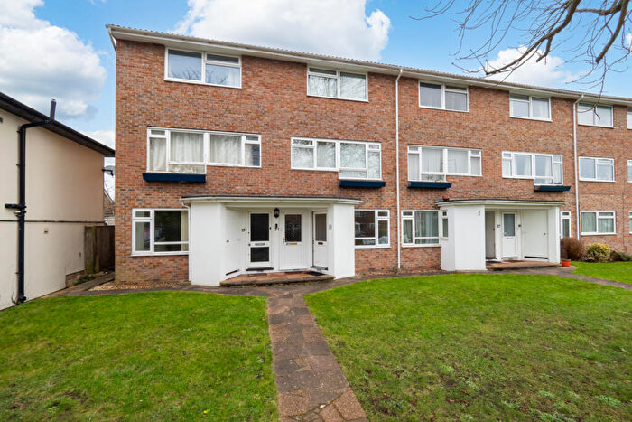 2 Bedroom Apartment To Rent In Mulgrave Road, Sutton, Surrey, SM2