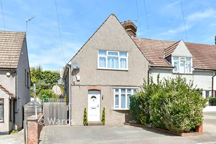 2 Bedroom End Of Terrace House For Sale In Iron Mill Place, Dartford, Kent, DA1