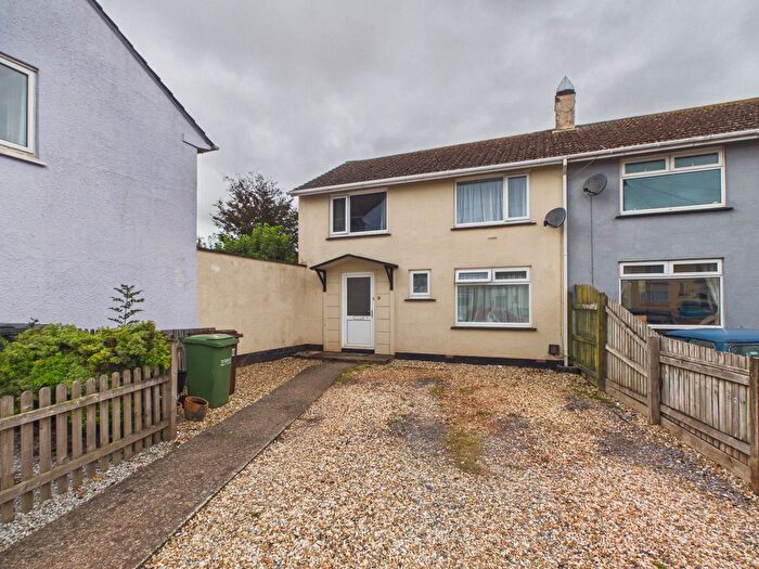 3 Bedroom End Terrace House For Sale In Gibson Drive, Paignton, TQ4
