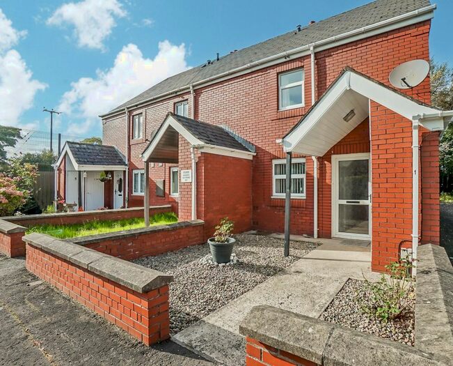 2 Bedroom Town House To Rent In Sullivan Close, Holywood, County Down, BT18