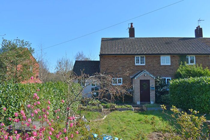 3 Bedroom Semi-Detached House For Sale In Low Road, Besthorpe, NG23