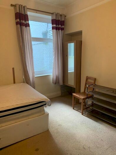 2 Bedroom Flat To Rent In St Helens Road, Swansea, SA1