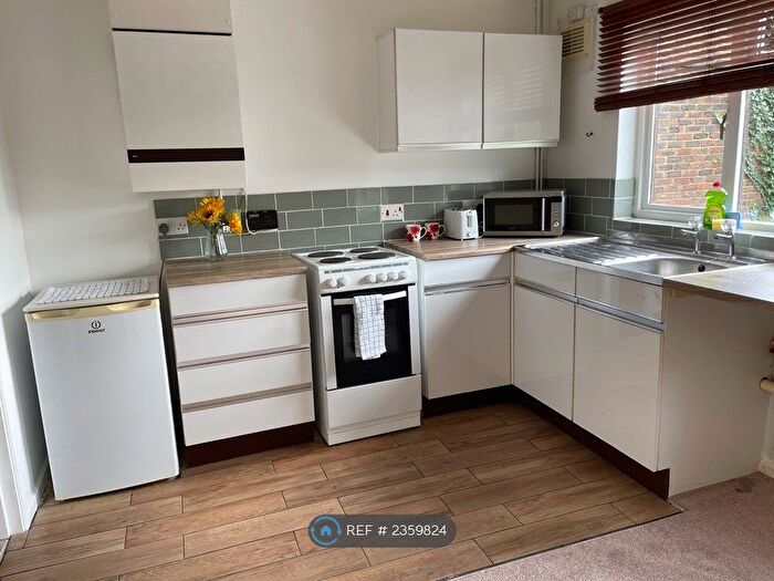 1 Bedroom Flat To Rent In Lamping Rise, Stevenage, SG2