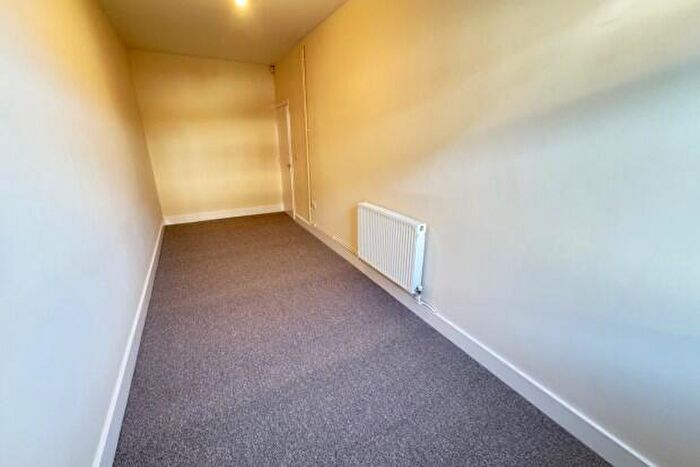 2 Bedroom Flat To Rent In Brithdir Street Cardiff, CF24