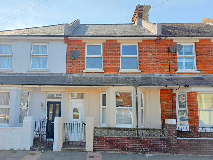 2 Bedroom Terraced House To Rent In Sidley Road, BN22