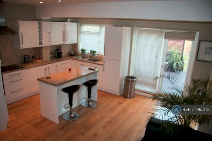 3 Bedroom Terraced House To Rent In Estcourt Road, London, SE25