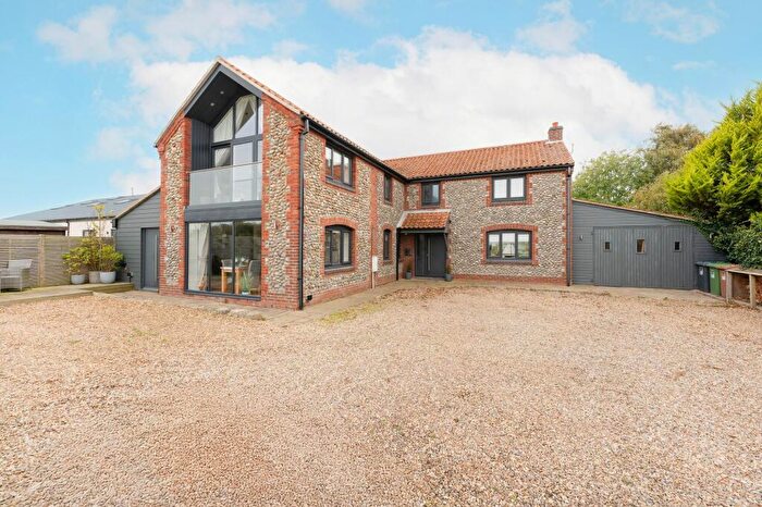 4 Bedroom Detached House For Sale In Coast Road, Walcott, NR12