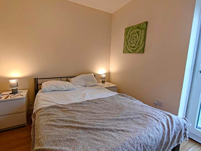 1 Bedroom Flat To Rent In Claude Road, CF24