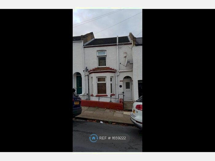 3 Bedroom Terraced House To Rent In Sladedale Road, Plumstead, SE18