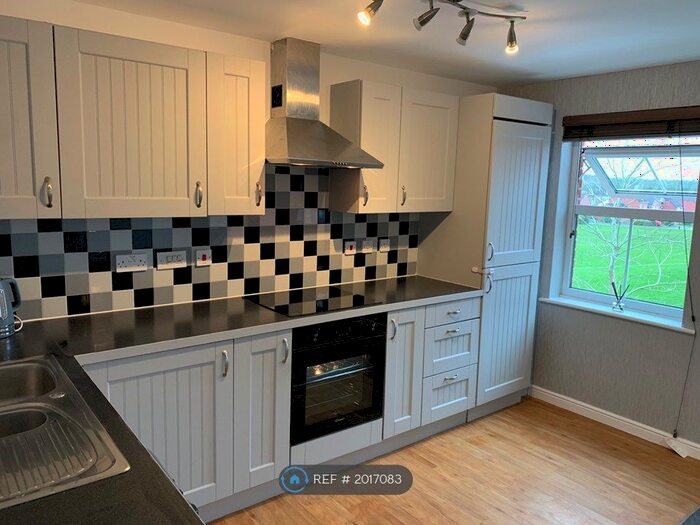 2 Bedroom Flat To Rent In Alma Wood Close, Chorley, PR7