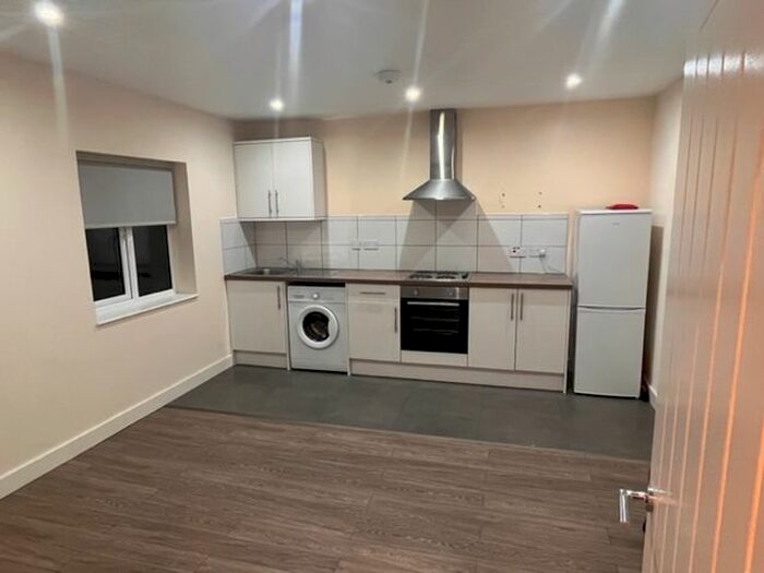 1 Bedroom Flat To Rent In Thurcaston Road, Leicester, LE4