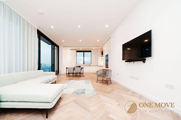 3 Bedroom Flat To Rent In Gauging Square, London, E1W