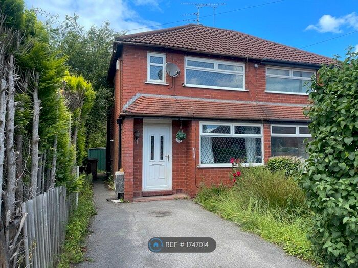 2 Bedroom Semi-Detached House To Rent In Princess Road, Rochdale, OL16