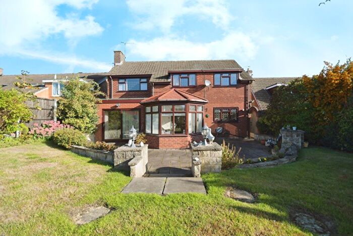 3 Bedroom Detached House For Sale In Middlecroft Road South, Staveley, Chesterfield, S43