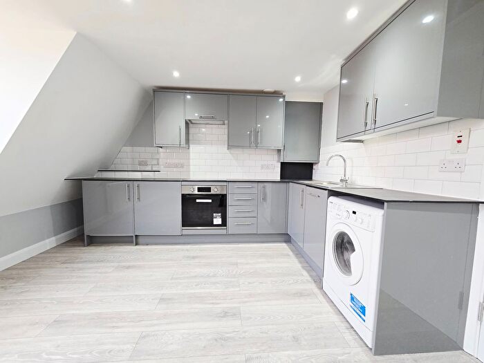 1 Bedroom Flat To Rent In Upper Street, Islington, N1