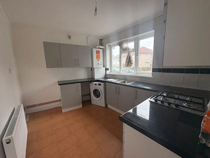 3 Bedroom Terraced House To Rent In Fieldway, Becontree, Dagenham, RM8