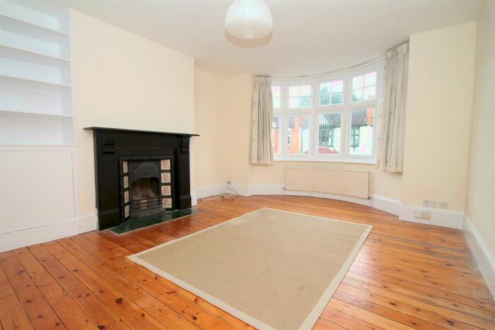1 Bedroom Flat To Rent In Kingsley Road, Palmers Green, London, N13