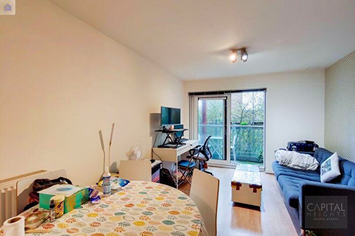 1 Bedroom Apartment To Rent In Tequila Wharf, Commercial Road, London, E14