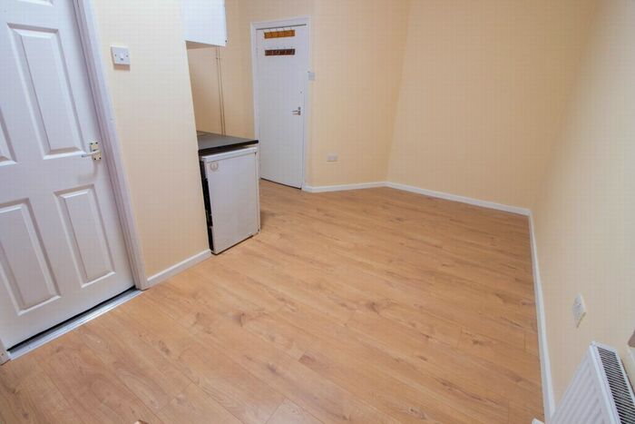 Studio To Rent In Fore Street, Edmonton, N18