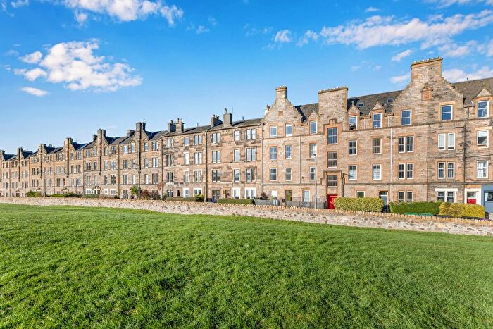 1 Bedroom Flat For Sale In (Flat ), Royal Park Terrace, Meadowbank, Edinburgh, EH8