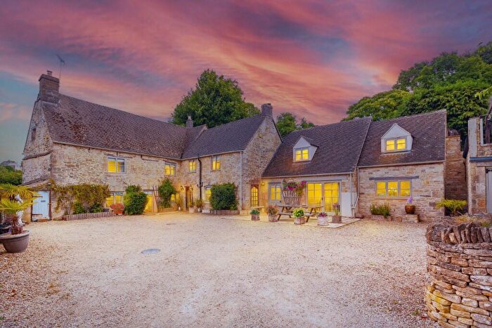 5 Bedroom Detached House For Sale In Court House - France Lynch - For Sale, GL6