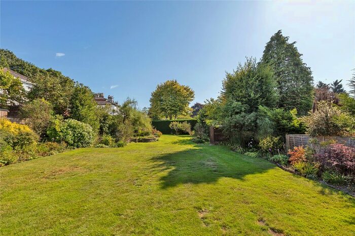 4 Bedroom Detached House For Sale In Vine Avenue, Sevenoaks, Kent, TN13