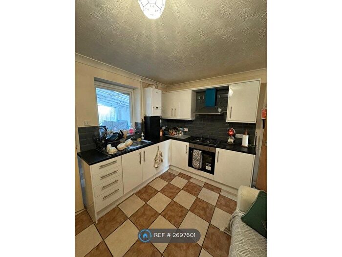 3 Bedroom Terraced House To Rent In Portswood Road, Southampton, SO17