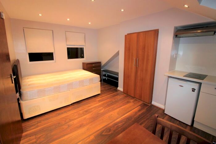 Studio To Rent In Blackstock Road, Finsbury Park, London, N4