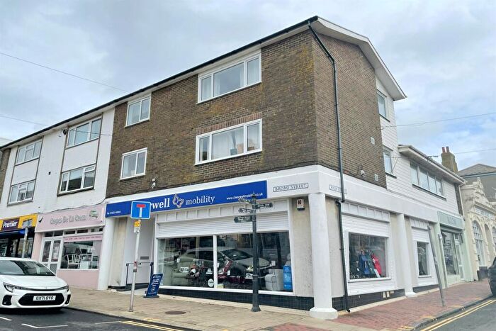 4 Bedroom Maisonette To Rent In Old Tree Parade, Broad Street, BN25