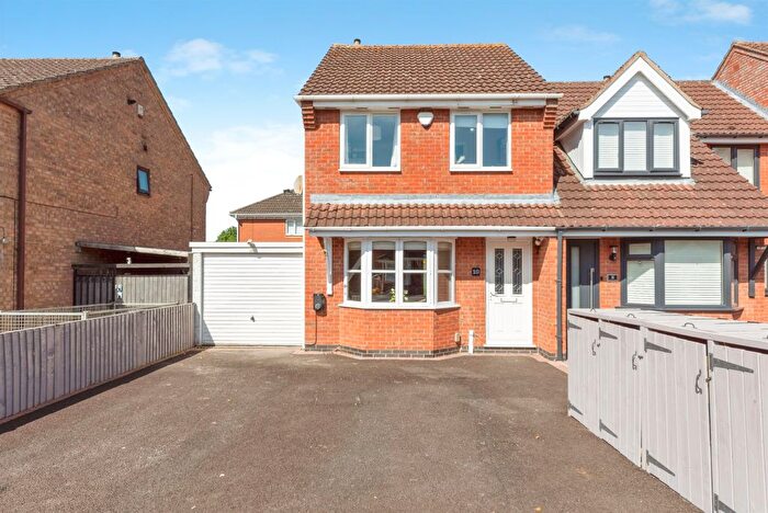 3 Bedroom End Terrace House For Sale In Cheviot Close, Gonerby Hill Foot, Grantham, NG31