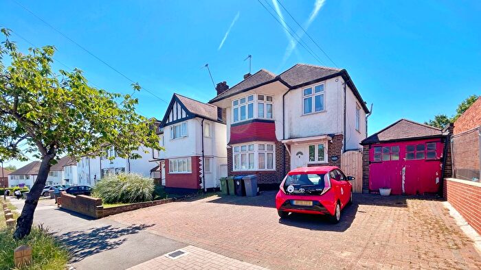 3 Bedroom Detached House For Sale In Uxendon Crescent, Wembley, HA9