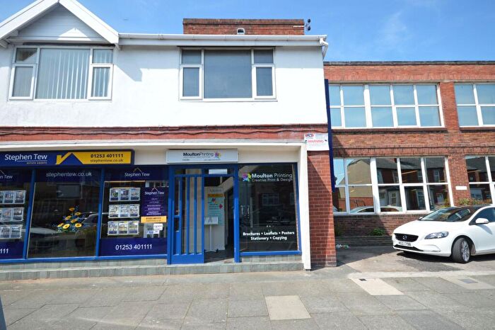 End Of Terrace House To Rent In Highfield Road, Blackpool, FY4