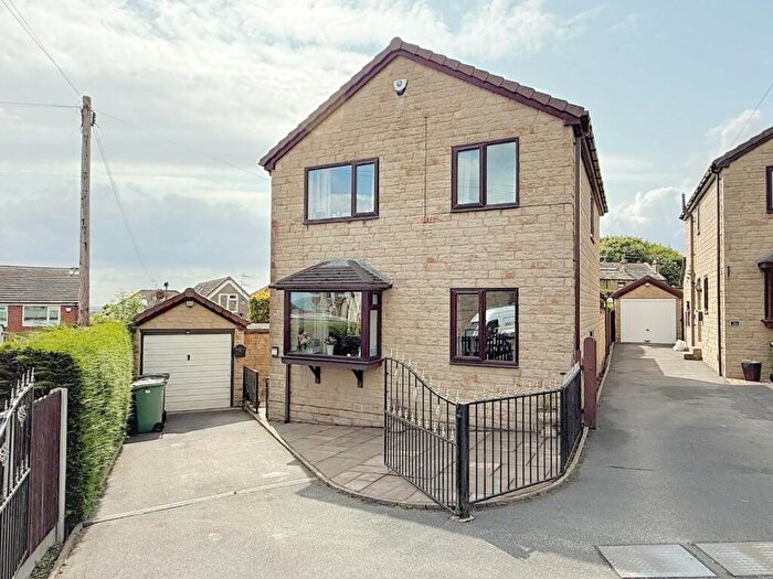 3 Bedroom Detached House For Sale In Regency Park Road, Pudsey, LS28