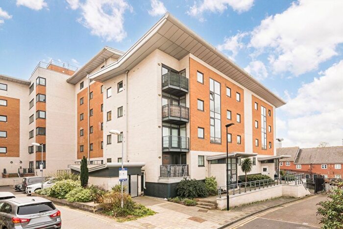 1 Bedroom Flat To Rent In Fishguard Way, Gallions Reach, E16