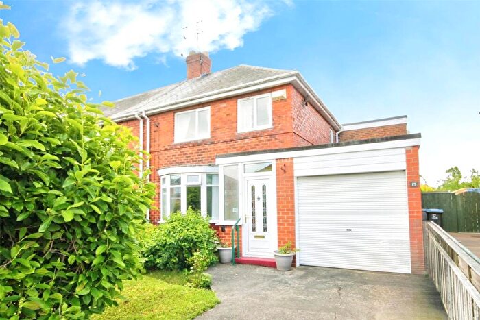 3 Bedroom Semi-Detached House For Sale In Appledore Gardens, Chester Le Street, County Durham, DH3