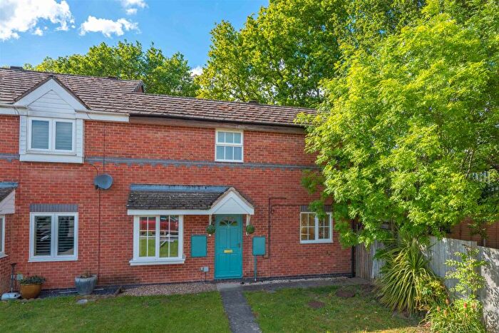 2 Bedroom End Of Terrace House For Sale In Plover Close, Alcester, B49