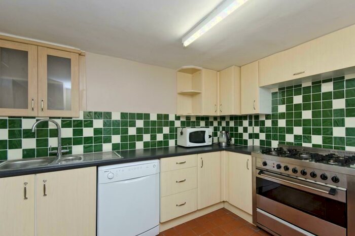 4 Bedroom Terraced House To Rent In Windmill Lane, London, E15
