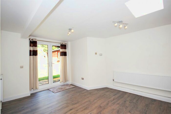 2 Bedroom Flat To Rent In Victoria Street, St Albans AL1